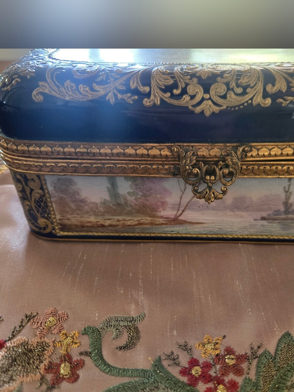 Antique 1880 PARIS Pair Of Porcelain Jewelry Boxes, Guitar/Mandolin - Picture 14 of 16
